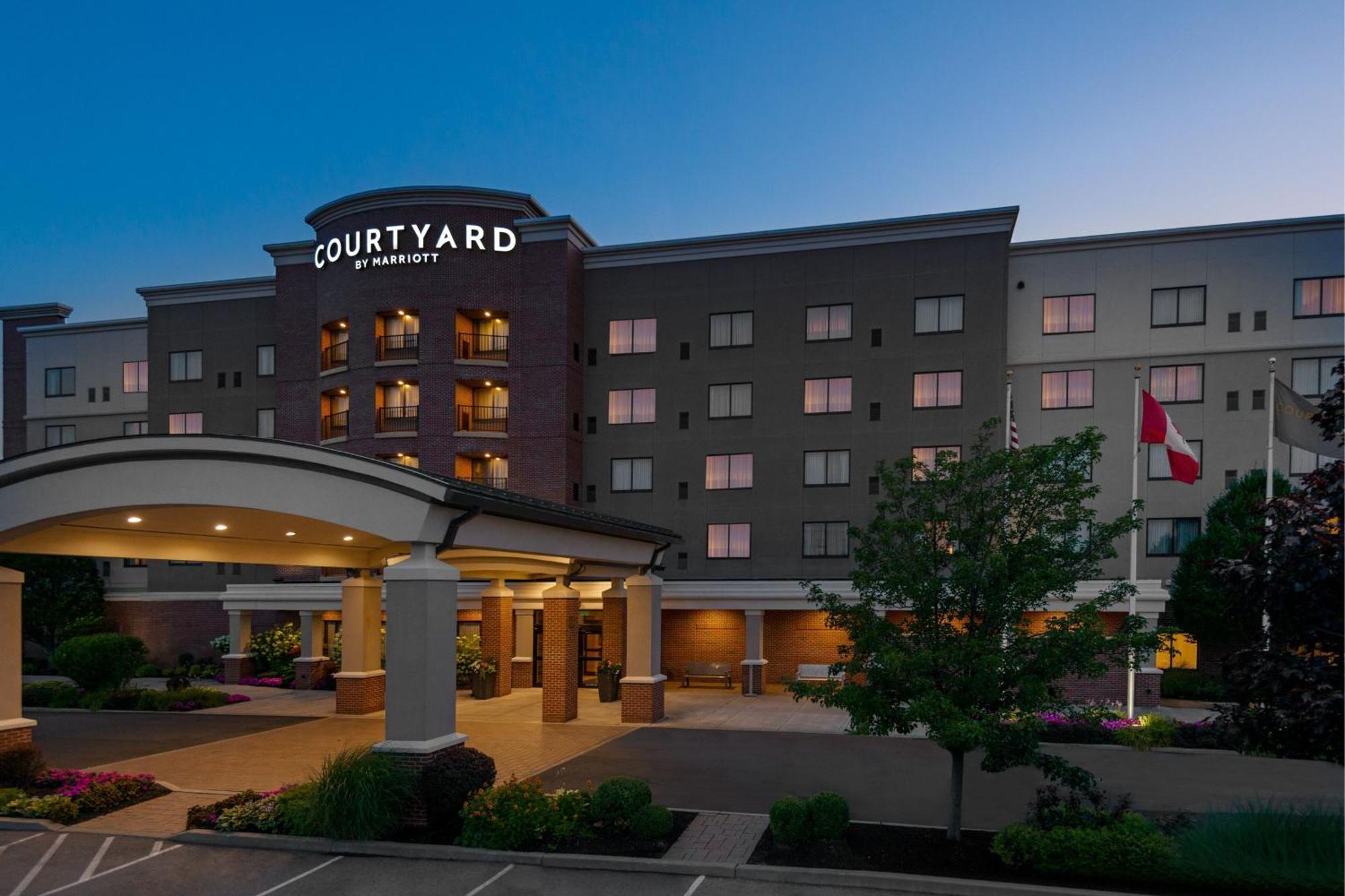Courtyard By Marriott Buffalo Airport Cheektowaga Bagian luar foto