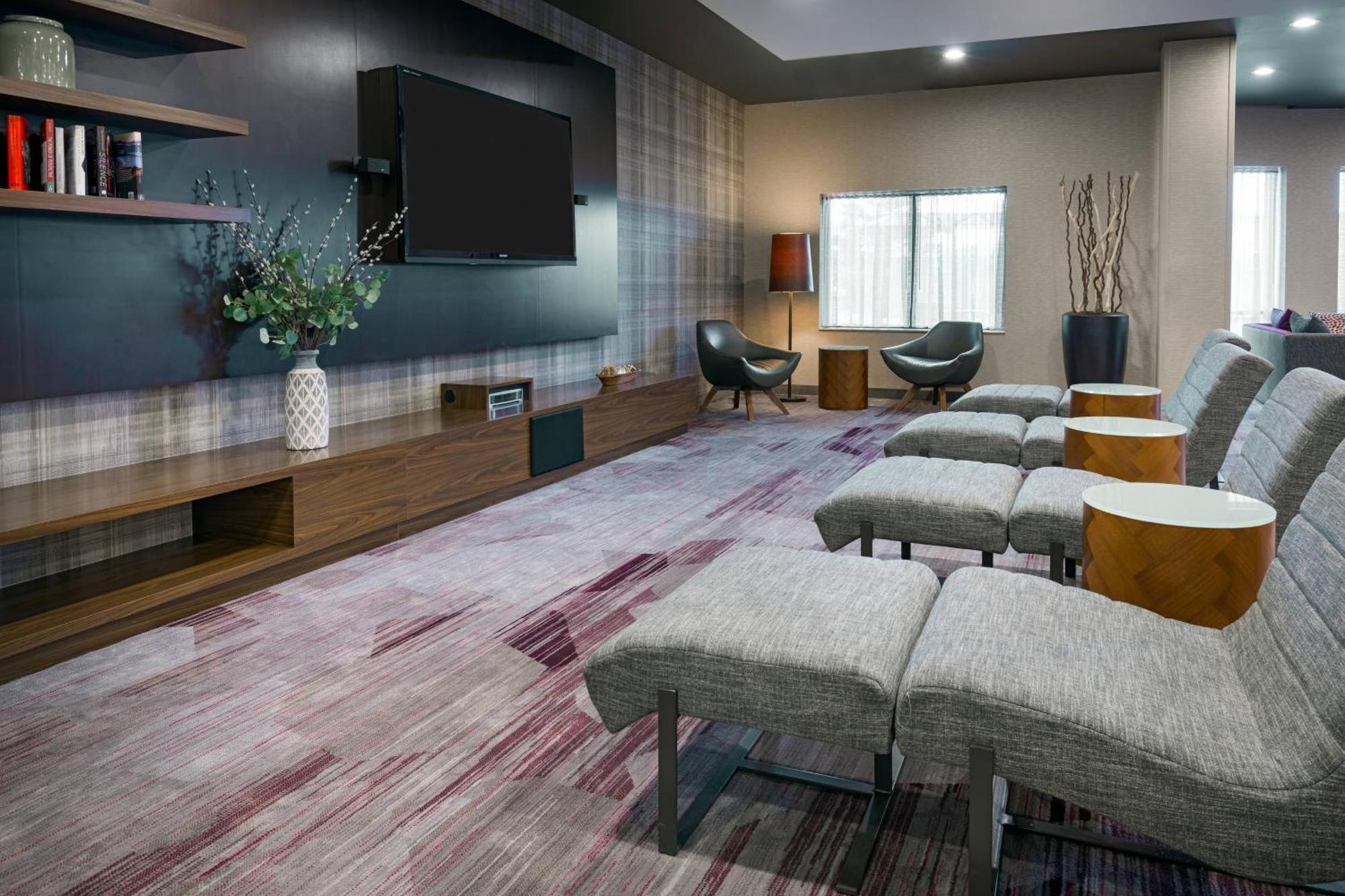 Courtyard By Marriott Buffalo Airport Cheektowaga Bagian luar foto