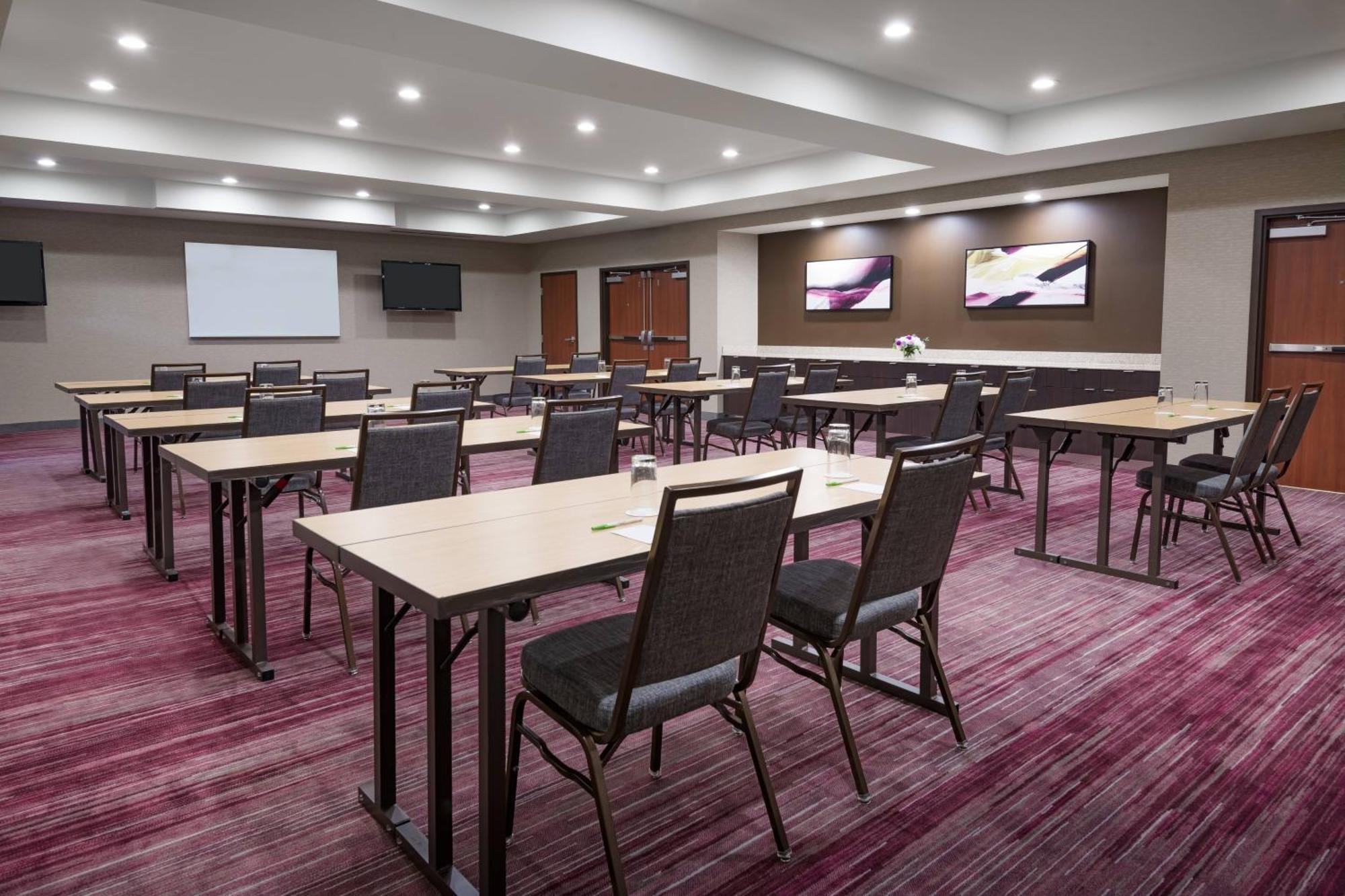 Courtyard By Marriott Buffalo Airport Cheektowaga Bagian luar foto