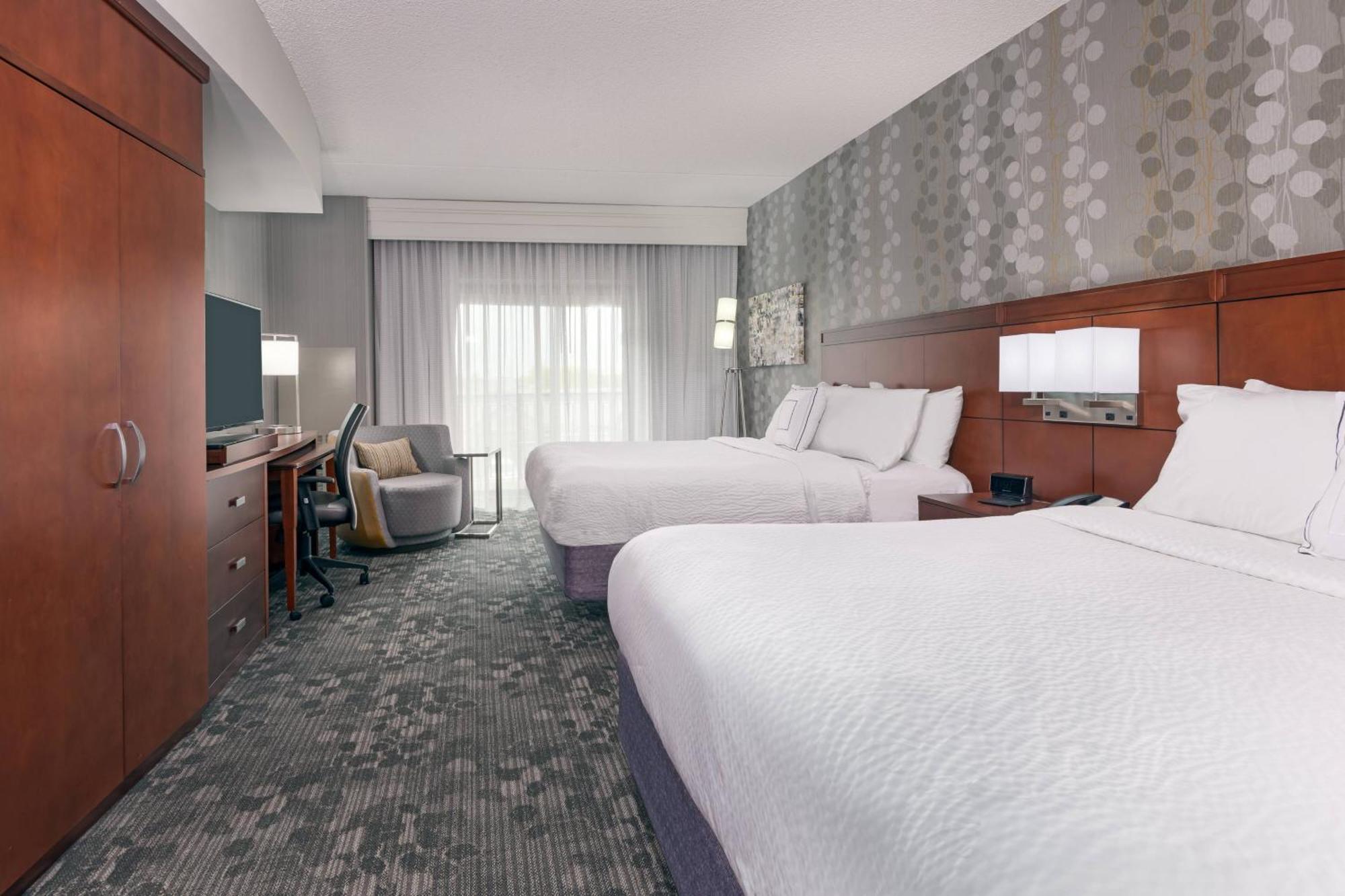 Courtyard By Marriott Buffalo Airport Cheektowaga Bagian luar foto