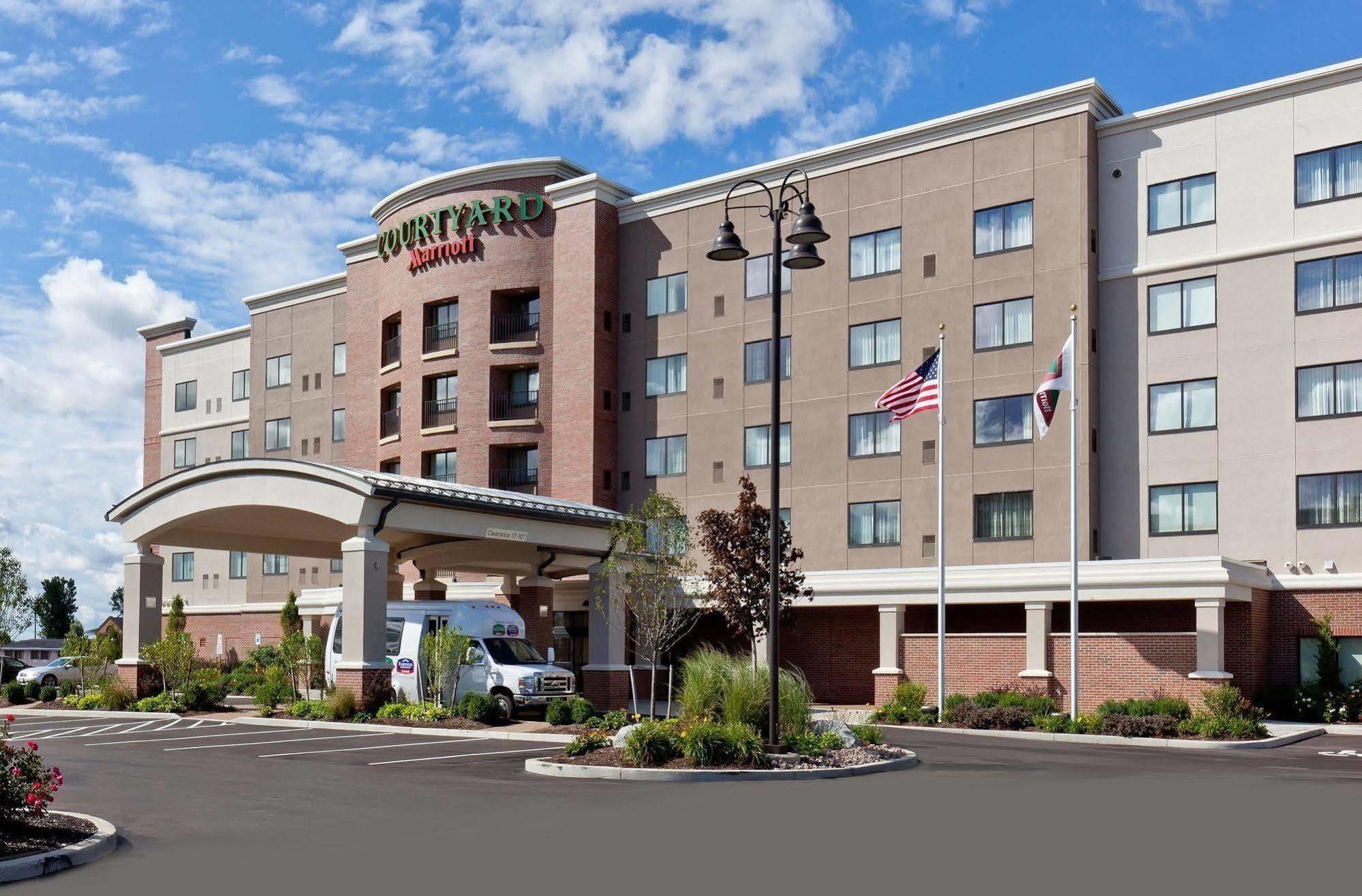 Courtyard By Marriott Buffalo Airport Cheektowaga Bagian luar foto