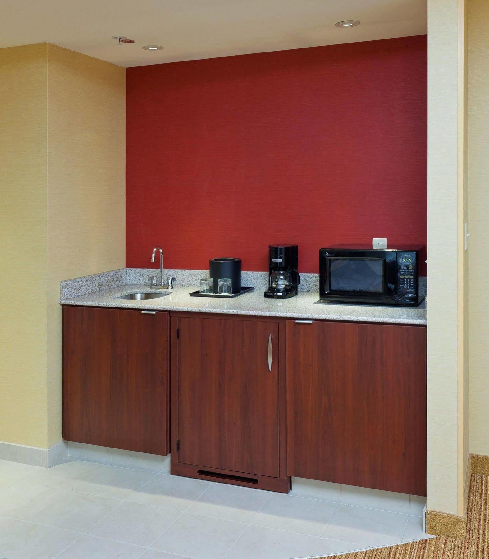 Courtyard By Marriott Buffalo Airport Cheektowaga Bagian luar foto