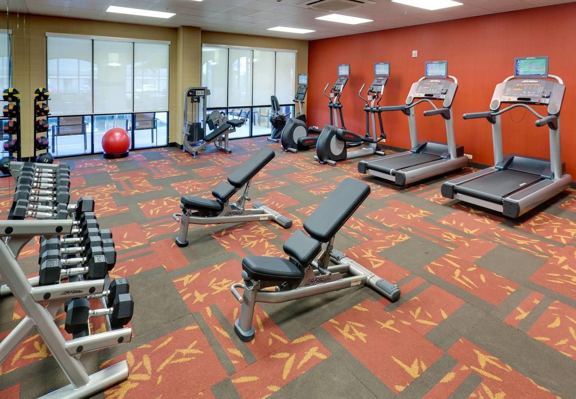 Courtyard By Marriott Buffalo Airport Cheektowaga Bagian luar foto