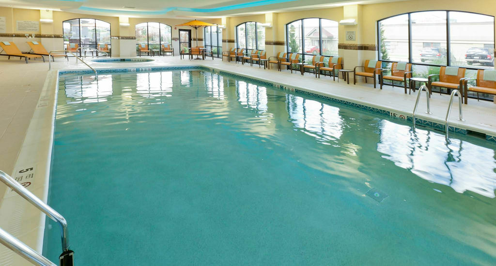 Courtyard By Marriott Buffalo Airport Cheektowaga Bagian luar foto