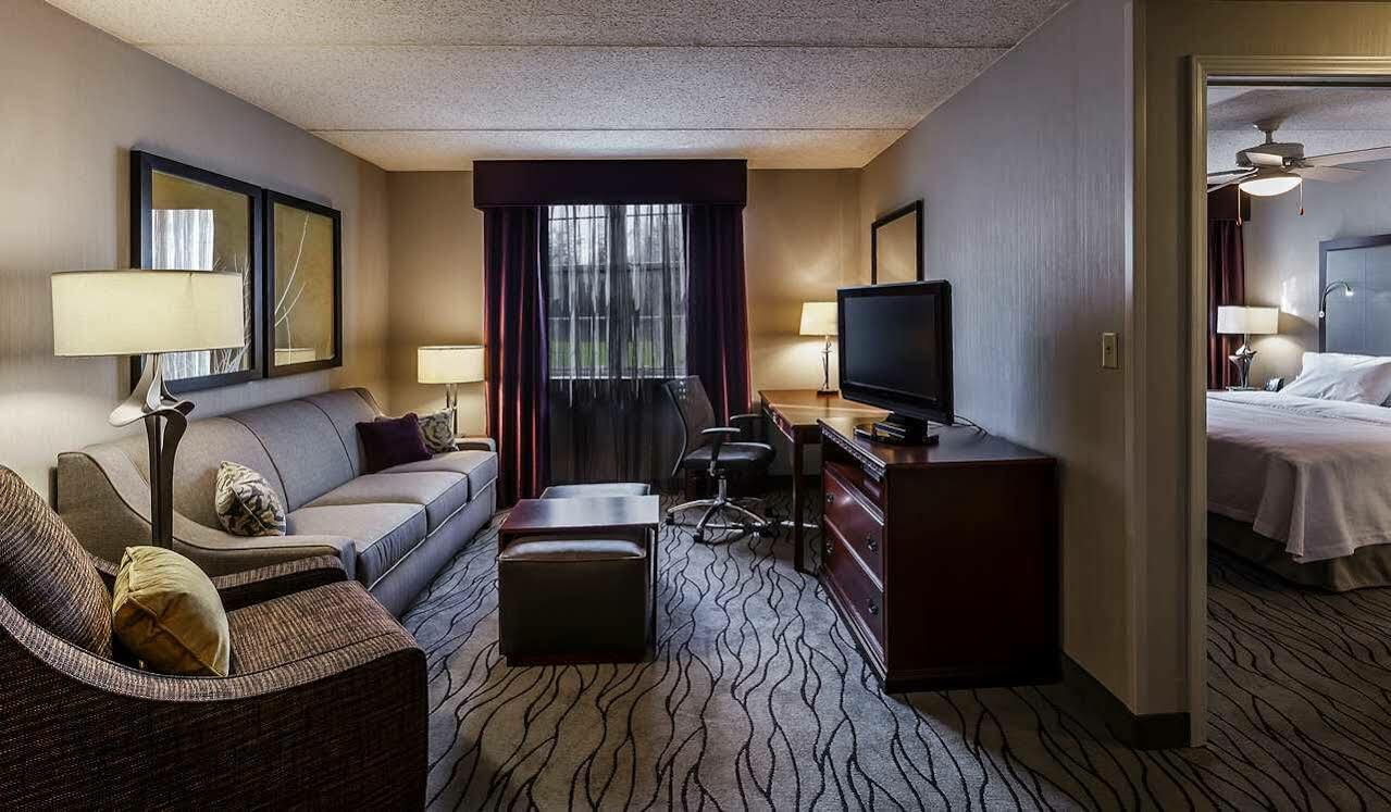 Courtyard By Marriott Buffalo Airport Cheektowaga Bagian luar foto